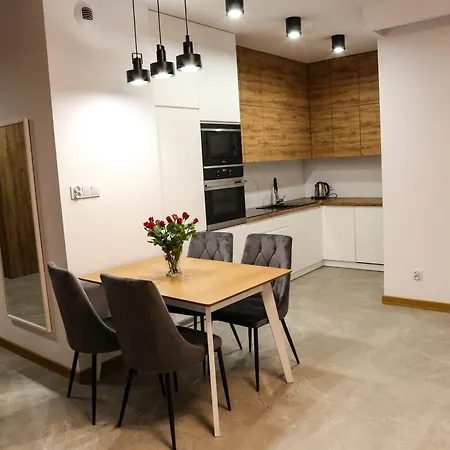 Apartament Krolowej Jadwigi Z Garazem Radom Exterior photo