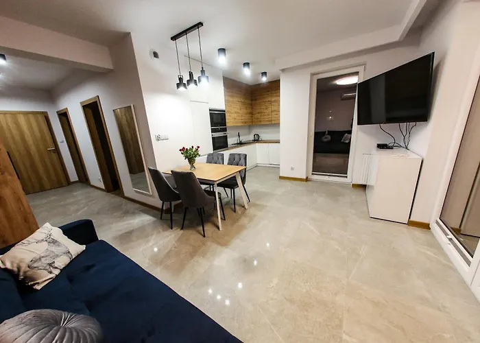 Apartament Krolowej Jadwigi Z Garazem