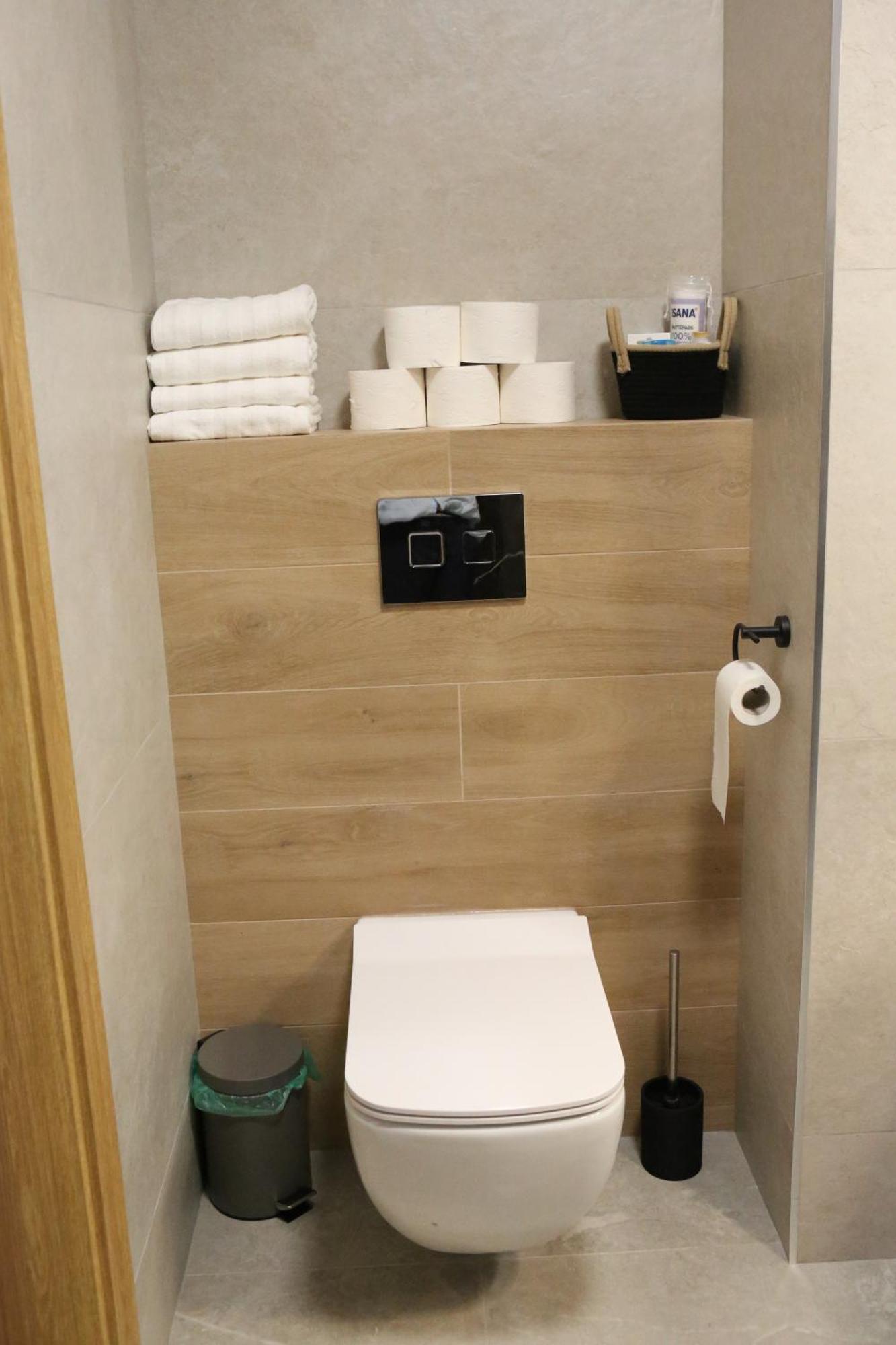 Apartment Krolowej Jadwigi Z Garazem
